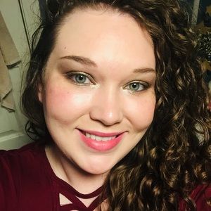 Meet your Posher, Lonnetta